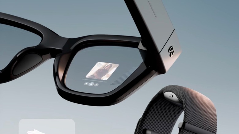 Macro view of the right lens of the Meta Ray-Ban glasses revealing the monocular waveguide display component.