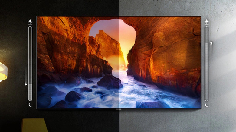 Side-by-side comparison of a TV screen with Intelligent Mode enabled versus disabled.