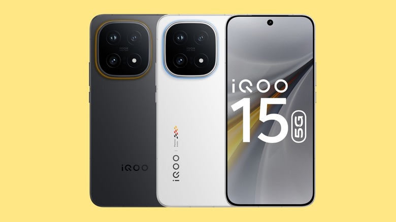 The iQOO 15 smartphone displayed in two different color variants.