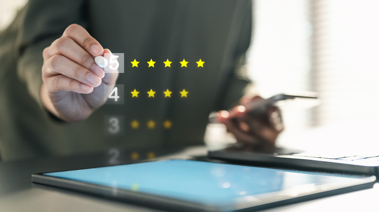 Abstract illustration of customer reviews and positive ratings.